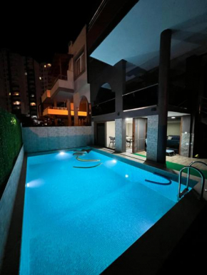 Müstakil Alt Kat Havuzlu Villa